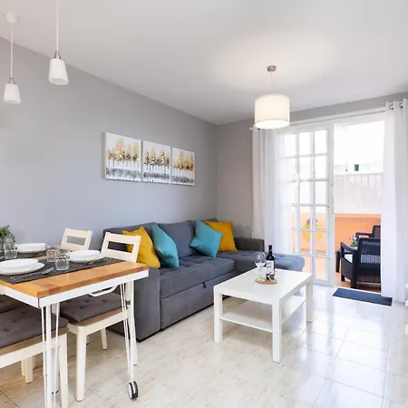 Caletillas Waves & Pool